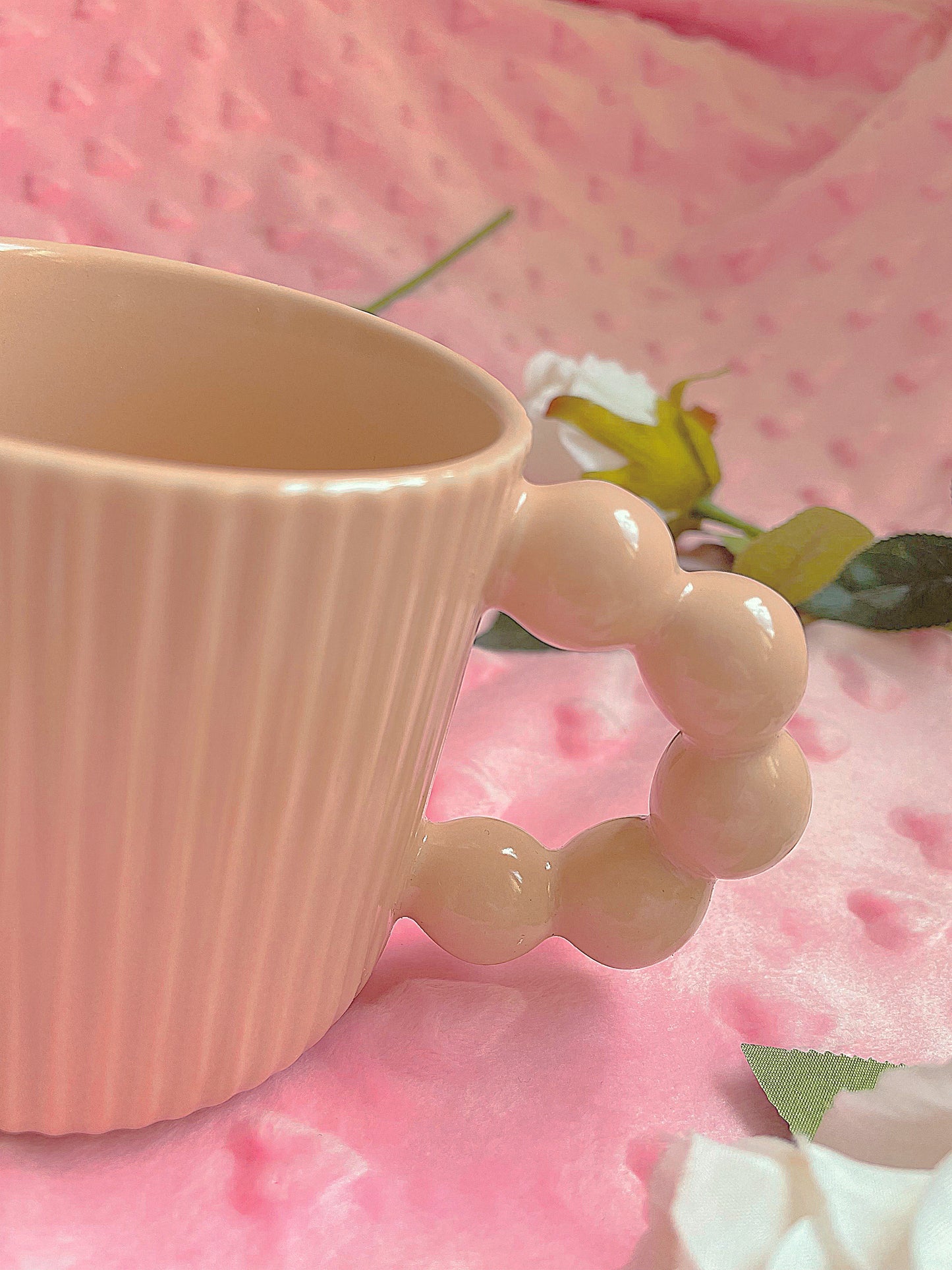 Peach Bubbly handle Mug