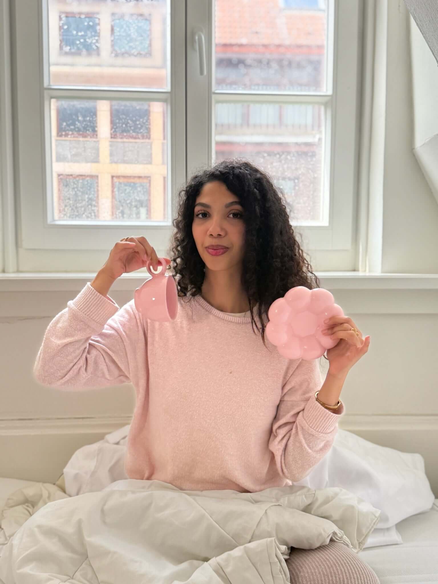 Espressotasse mit Untertasse in Rosa mit Wolkenblumen Design